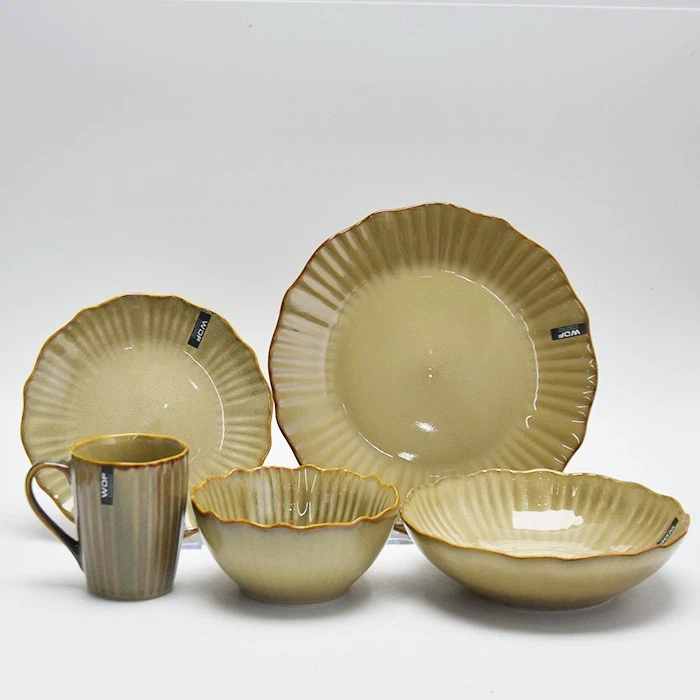 30pcs Embossed Dinner Set 30pcs Embossed Dinner Set