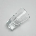 Skleněný pohár s těžkou základnou