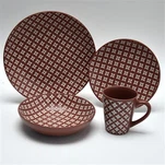 Červené keramické nádobí